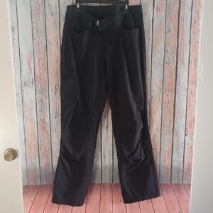 The North Face Black Cargo Pants Size 6
